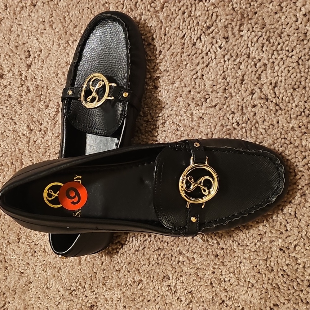 New Sam & Libby Black Loafers with Gold Accent Size 6 Womens *S18*